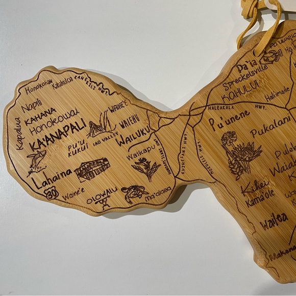 Beautiful Maui Cheeseboard/Serving Board - Picture 12 of 14